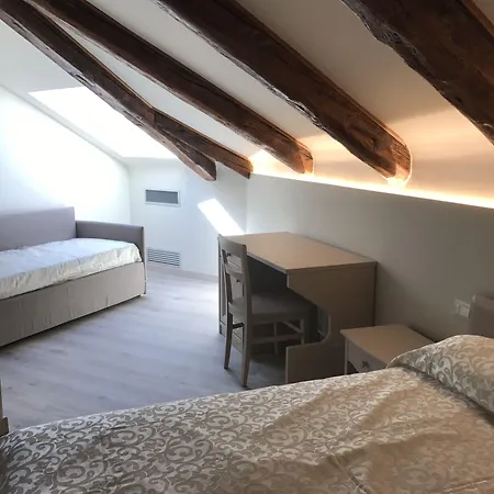 Ca' Dell'angelo 4* البندقية