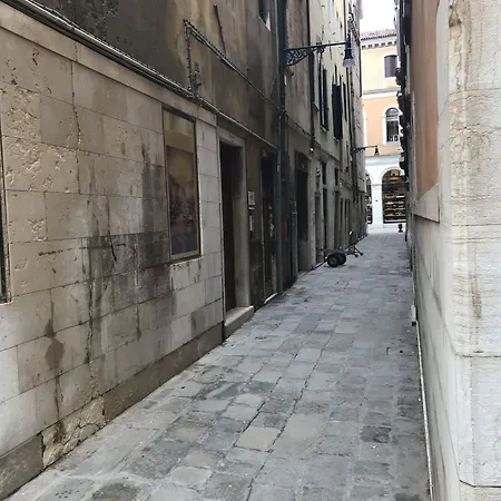 Ca' Dell'angelo 4* البندقية