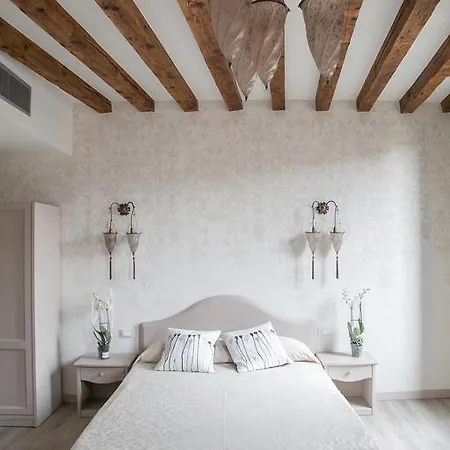 Guest House Ca' Dell'Angelo Bed & Breakfast 2*