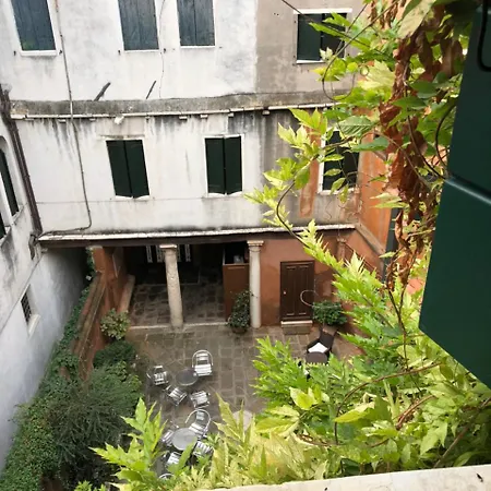 Guest House Ca' Dell'Angelo Bed & Breakfast Venice