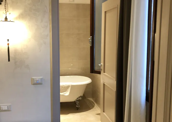 Ca' Dell'angelo Nocleg ze śniadaniem 4*