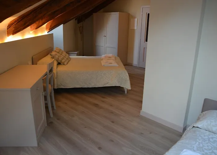 Ca' Dell'angelo Nocleg ze śniadaniem 4*